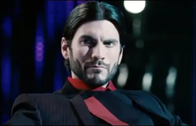 Hunger Games 1 : Comment meurt le haut-juge Seneca Crane ?