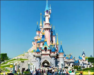 Où se situe Disneyland Paris ?