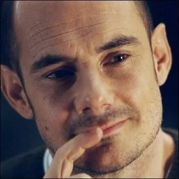 Aprs avoir fait ses premires armes dans le trio comique des 'Inconnus', Bernard Campan joue  prsent la carte de l'motion dans des rles plus graves et profonds. Il n'est pas dans :