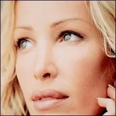 Ophlie Winter a connu un immense succs dans les annes 90 en tant que chanteuse, lui ouvrant les portes du cinma pour quelques films qui n'ont pas tous marqus les esprits... . Elle n'est pas dans :