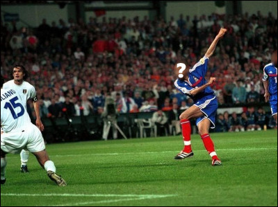 Quel joueur a inscrit le but en or lors de la finale (France / Italie) lors de l'Euro 2000 ?