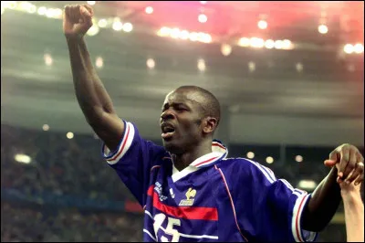 Dans quel club est formé Lilian Thuram ?