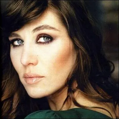 Mathilde Seigner est apprcie du public franais pour son naturel et son franc-parler. Elle n'a pas jou dans :