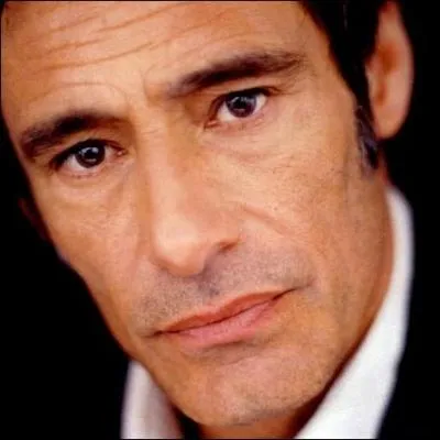 Grard Lanvin, avec son physique de baroudeur, a longtemps t abonn aux rles de durs  cuire au coeur tendre. Il n'est jamais apparu dans :