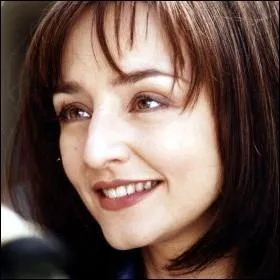 Originaire du Portugal, Maria De Medeiros a un visage atypique et sympathique qui lui a permis de toucher  tous les registres. Elle n'est pas dans :