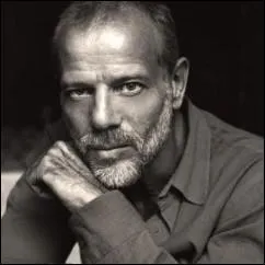 Pascal Greggory fait partie de ces acteurs qui n'ont acquis une vritable renomme que sur le tard. Il garde une certaine prfrence pour les films personnels et raffins. Il n'est pas dans :