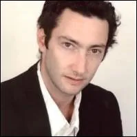 Vincent Desagnat, complice de Michal Youn, montre un rel talent pour la comdie souvent dans des rles de grands bents attachants. Il n'a cependant jamais jou dans :