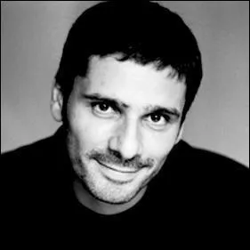 Tantt sducteur, tantt meilleur pote, Pascal Elb passe facilement de la comdie au polar. Dans quel film n'est-il pas apparu ?