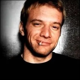 Samuel Le Bihan a t tax de 'nouvelle gueule d'amour'  ses dbuts, image dont il se dbarasse en modifiant son physique, prenant 20 kg ou se grimant en star du disco pour ses rles. Il n'est pas :