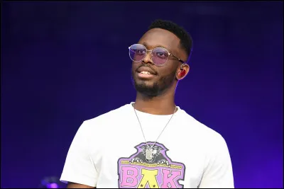 Quel est le nom du morceau issu de 93 Empire sur lequel figure Dadju ?