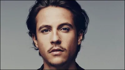 Qui est ce chanteur ?
