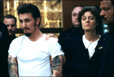 "La dernière marche" est un film tiré de l'histoire vraie d'Helen Prejean (rôle joué par Susan Sarandon), religieuse américaine qui a accompagné plusieurs condamnés à mort jusqu'à leur exécution. Qui a réalisé ce film ? 
Indice : il fut l'époux de Susan Sarandon et un "évadé" célèbre.