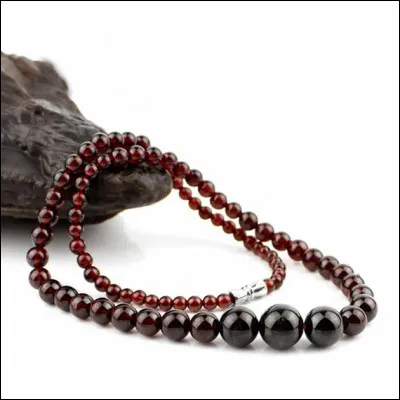 Que penses-tu de ce bijou ?