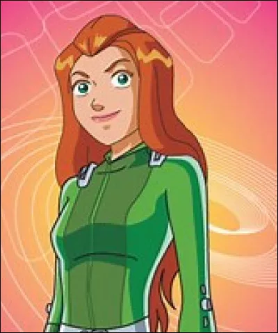 Qui est la meilleure amie de Clover en combinaison verte ?