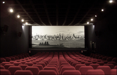 Nous allons commencer par une question facile : quelle est la taille d'un écran de cinéma ?