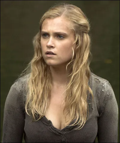 Dans l'épisode 1 de la saison 2, où se trouve Clarke ?
