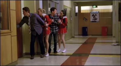 Comment s'appelle le lycée où vont nos chanteurs ?