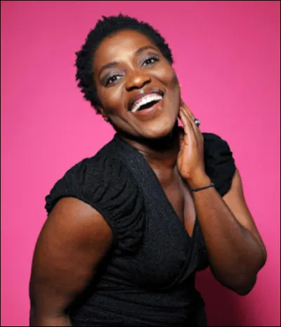 Comment s'appelle cette humoriste ?