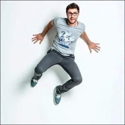 Comment s'appelait sa deuxième chaîne avant ?