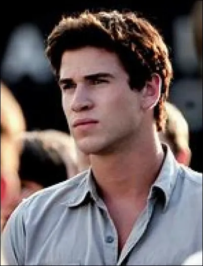 Comment s'appelle le cousin de Katniss ?