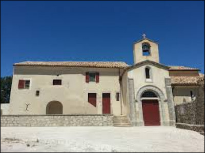 Notre balade commence devant l'église Saint-Saturnin d'Agonès. Commune occitane, elle se situe dans le département ...