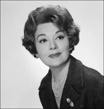 "En cas de malheur" est un film réalisé par Claude Autant-Lara. On connaît le duo Gabin/Bardot mais quelle actrice joue le rôle de la femme du personnage joué par Jean Gabin ?