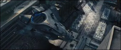 Hunger Games 3 (part.1) : Quelle personne se porte volontaire pour aller chercher les tributs capturés au Capitole ?