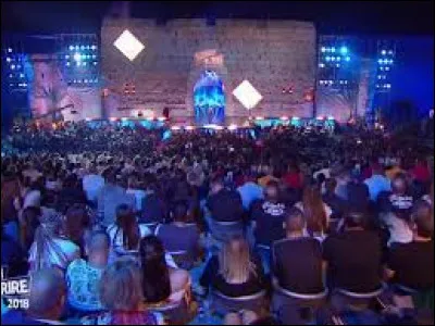 Quelle est la particularité du créateur du "Marrakech du rire" ?