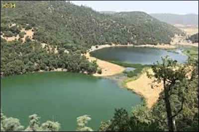 Où le Lac Tiguelmamine coule-t-il ?