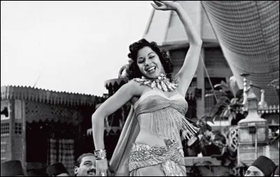 De quel pays Samia Gamal vient-elle ?