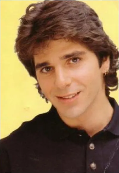 En 1993, Patrick Fiori représente la France à l'"Eurovision" avec ce qui sera son premier single "Mama Corsica ". Quel classement obtient-il ?