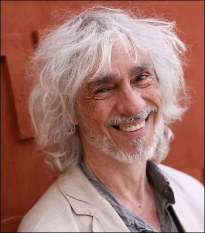 Qui a fait les arrangements musicaux sur le premier album de Joyce Jonathan ?