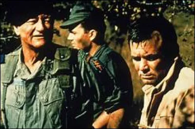 John Wayne va vite aller sauver le monde du communisme dans ce film qu'il a co-réalisé avec Ray Kellog en 1968.