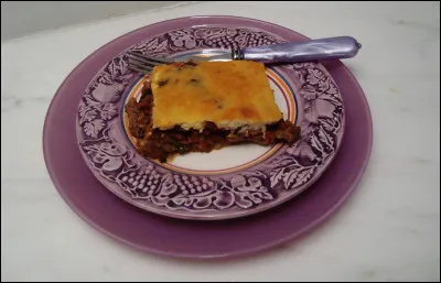 Quelle est la particularité de la moussaka dans le monde arabe ?