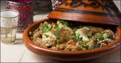 Au fait, comment se d&eacute;guste le tajine, traditionnellement ?