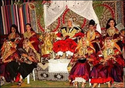 La soci&eacute;t&eacute; occidentale est bas&eacute;e sur les id&eacute;es de la soci&eacute;t&eacute; grecque antique.