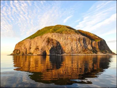 Et enfin, petite anecdote à connaître. À quel endroit sont extraits les blocs de granite qui serviront à fabriquer les pierres de curling ?