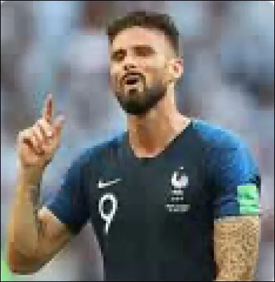 Je joue à Chelsea et j'ai fait 3 passes décisives. Qui suis-je ?