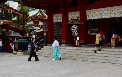 Quelles sont les deux religions principales au Japon ?