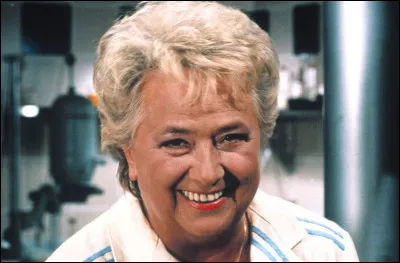 Cette actrice, connue pour ses nombreux rôles vedettes du théâtre de boulevard, c'est ... Maillan.