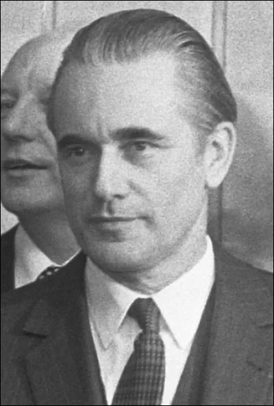 Cet homme politique, premier ministre de 1969 à 1972, maire de Bordeaux durant près d'un demi-siècle, de 1947 à 1995, se prénomme ...
