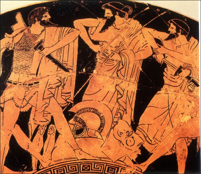 Dans l'Iliade, fils d'Atrée, roi de Mycènes, et d'Aéropé fille de Catrée roi de Crète :
