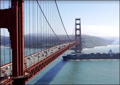 J'espère que pour l'instant ce voyage vous a plu, nous continuons et nous arrivons en Californie, ou plus précisément à San Francisco où pouvons admirer ce pont, qui se nomme...