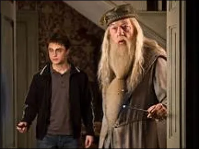 Qui vient le chercher lors de ses 16 ans ?