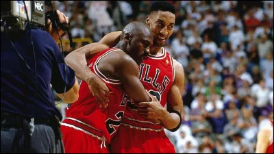 Lors du 5e match de la finale de la saison NBA 1996-1997, contre quelle équipe MJ réussit-il à marquer 38 points dont un panier à trois points décisif, alors qu'il était atteint de la grippe ?