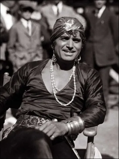 Quel acteur joue le rôle de Sinbad le marin dans un film réalisé par Richard Wallace ?
Indice : son prénom est le nom de Kirk.