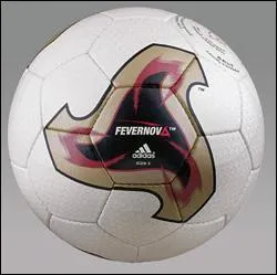 Ce ballon apparat dans quelle coupe du monde ?