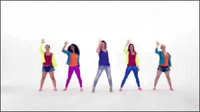 À l'école, on apprend une nouvelle chorégraphie.