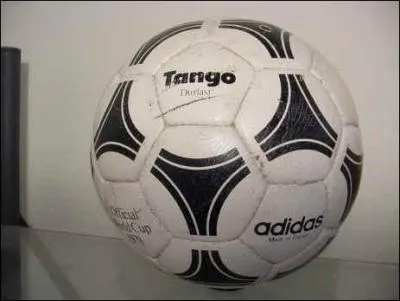 O ce ballon apparat t-il ?