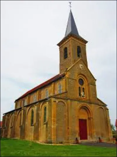 Voici l'&eacute;glise Saint-Georges de Braquis. Village du Grand-Est, dans l'ancienne r&eacute;gion Lorraine, il se situe dans le d&eacute;partement ...